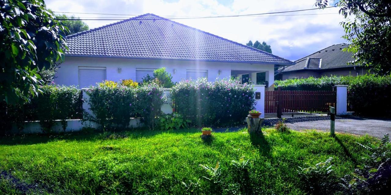 Árvalányhaj Home Apartman Herceghalom Exterior foto